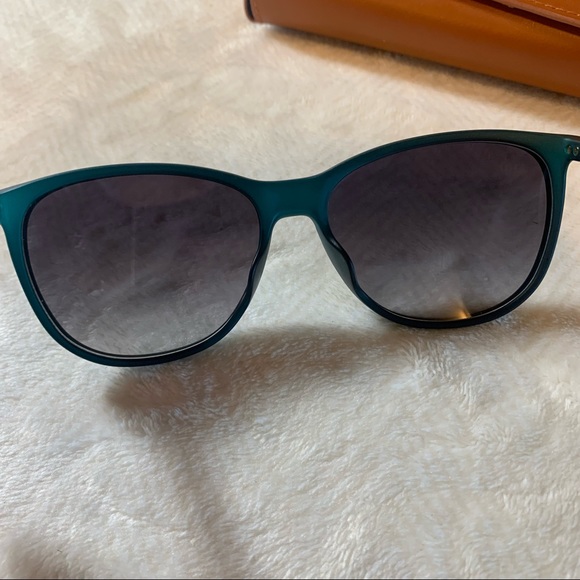 Green Fossil Sunglasses - Picture 2 of 10